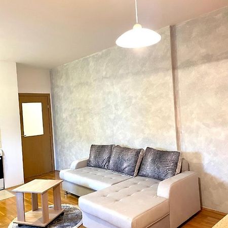 Naki Apartmani بودغوريتْسا المظهر الخارجي الصورة