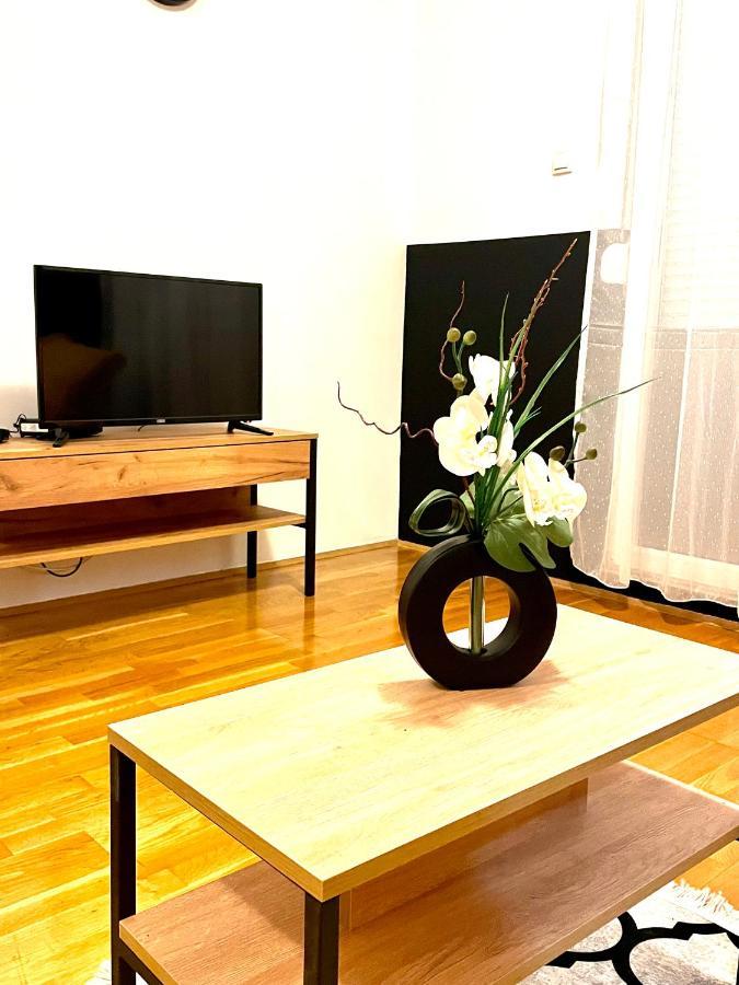 Naki Apartmani بودغوريتْسا المظهر الخارجي الصورة