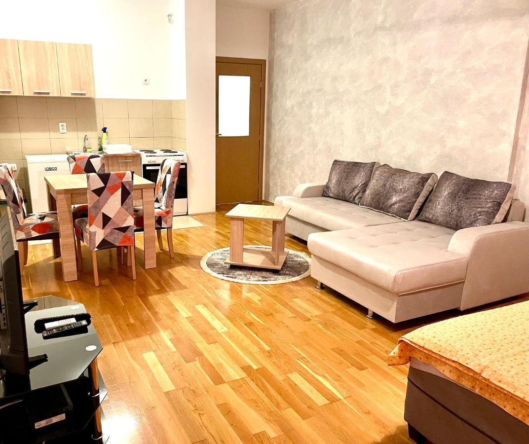 Naki Apartmani بودغوريتْسا المظهر الخارجي الصورة